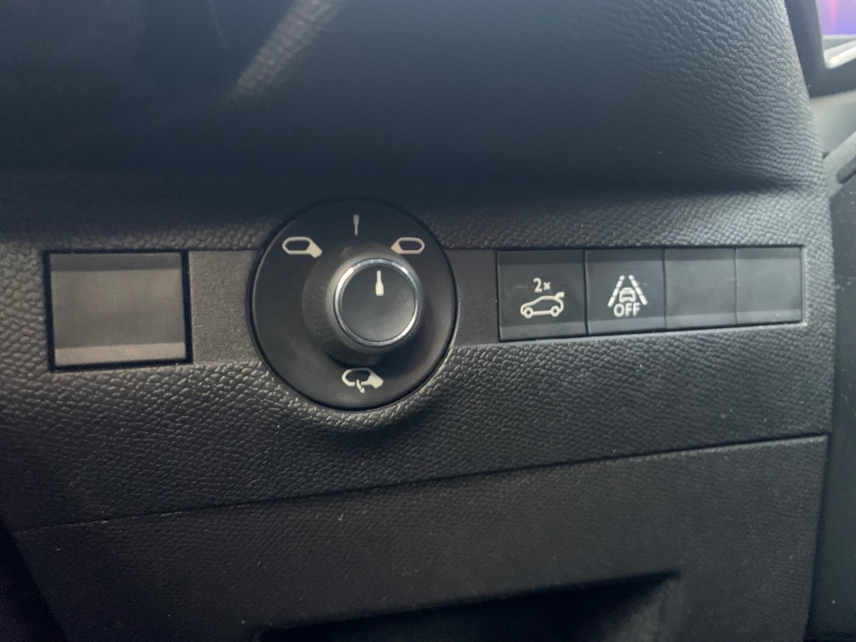 DS DS 7 130 ch | PERFORMANCE LINE + | Caméra de recul | Coffre mains-libres | Sièges électriques