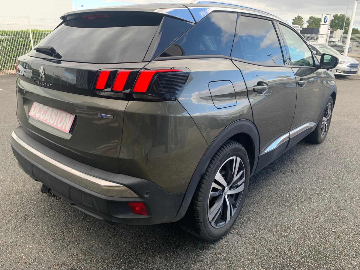 Peugeot 3008 130 ch | Allure | Toit ouvrant panoramique | Caméra recul | Attelage | Apple car play