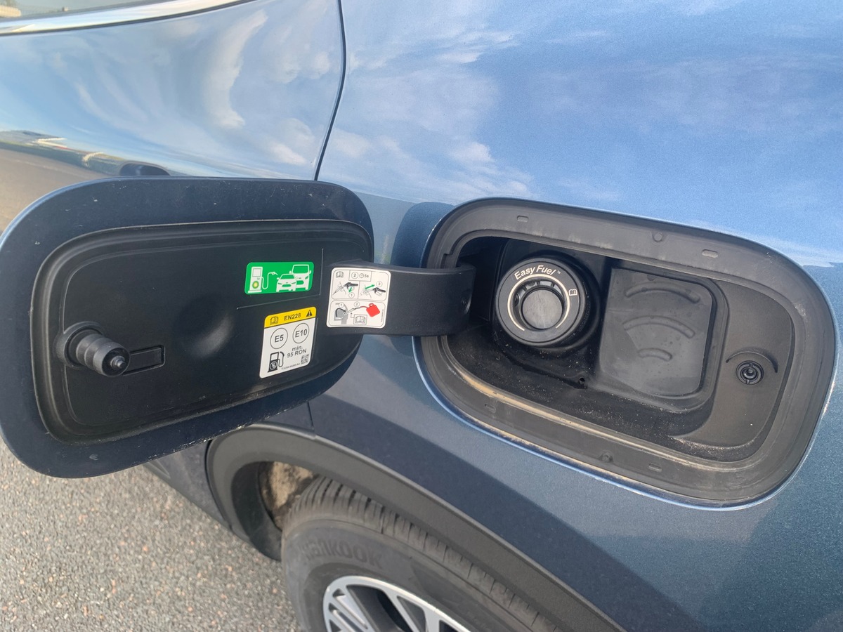 Ford Kuga 225 ch | 2.5 PHEV | Titanium | Apple car Play | Radar de stationnement avant et arriére