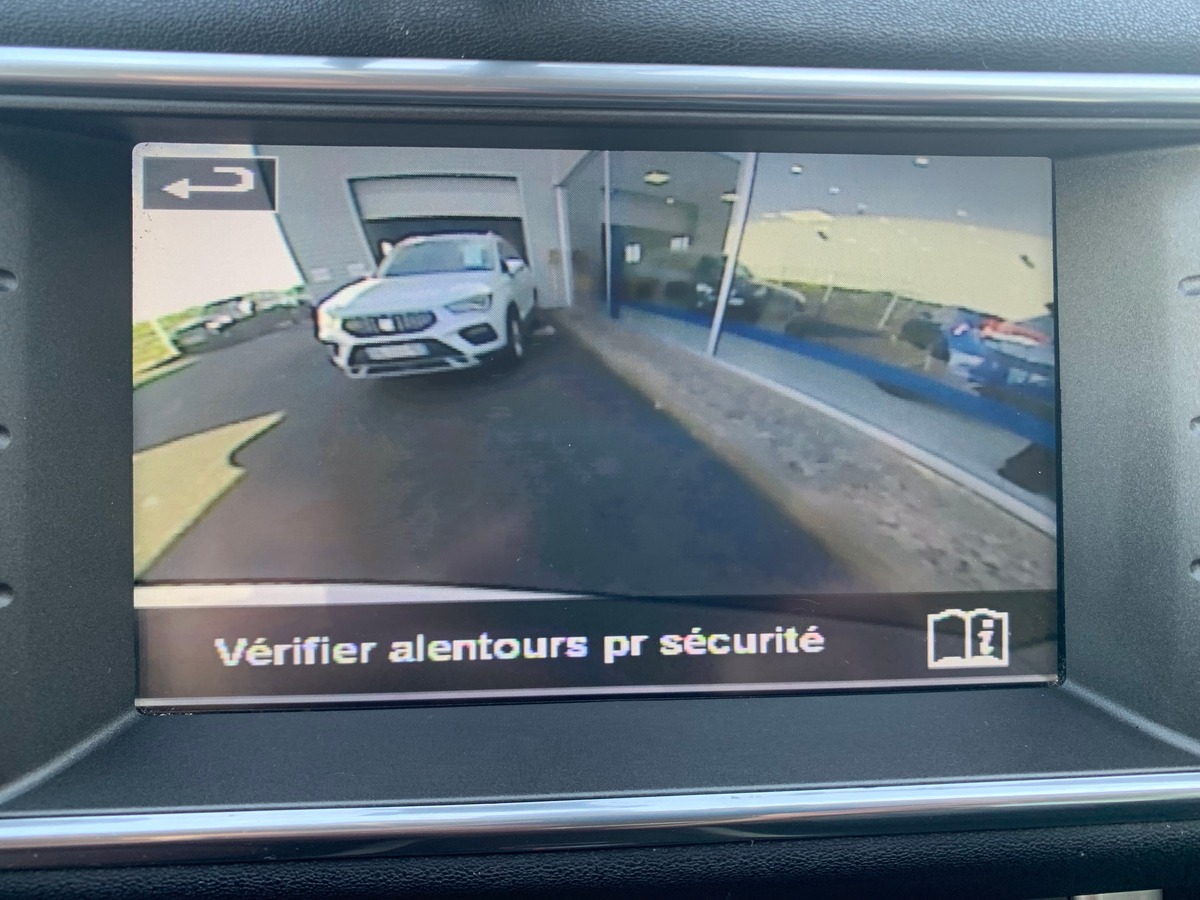Land-Rover Range Rover Evoque 150 chevaux | Caméra de recul | Cuir | Attelage | Audio MERIDIAN