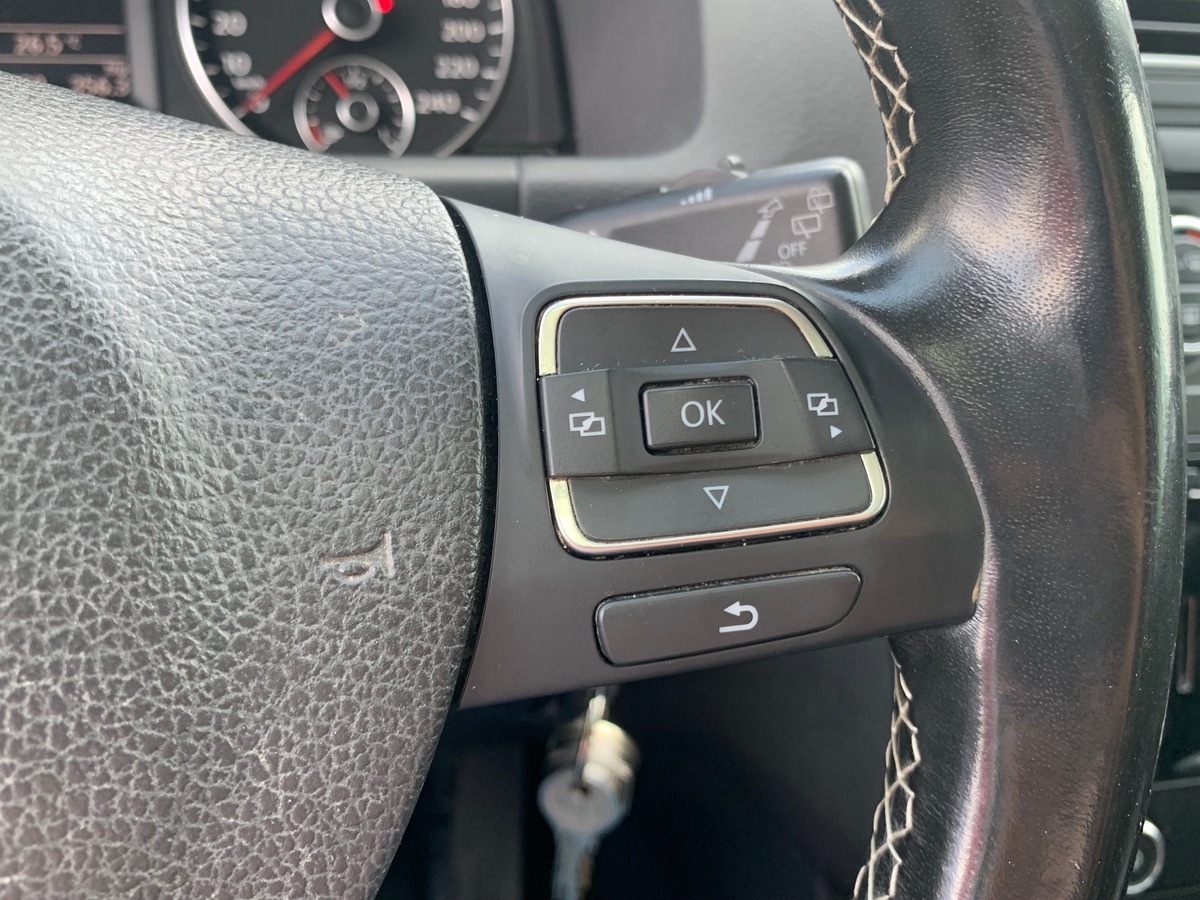 Volkswagen Touran 105 | Match | 7 Places | GPS | Régulateur vitesse | Bluetooth | Toit panoramique