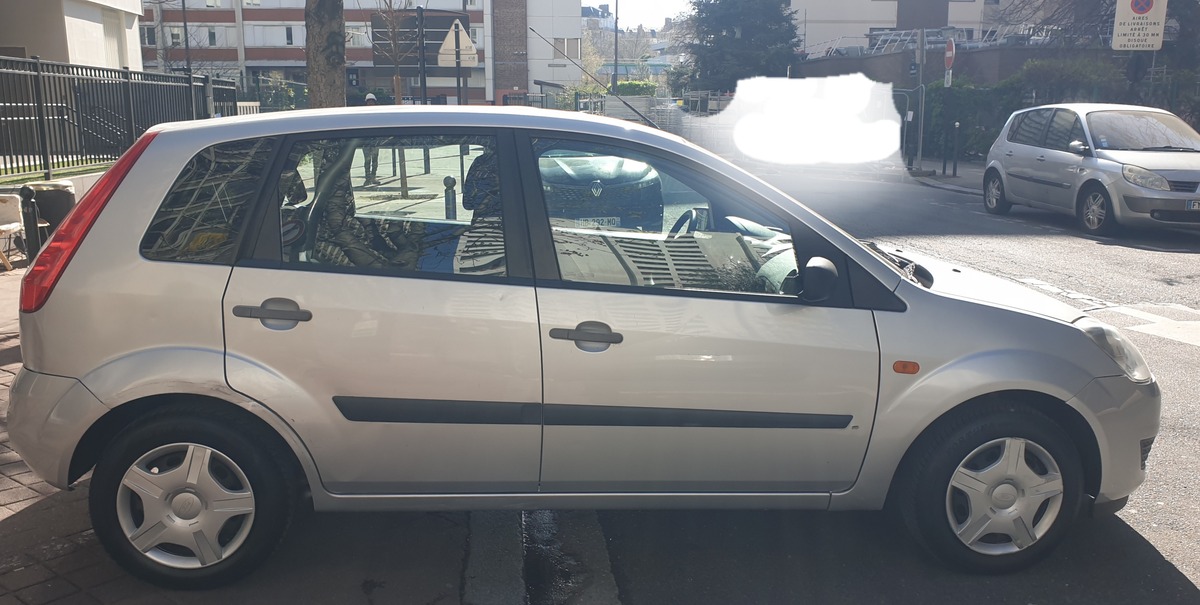 Ford Fiesta Fiesta 4 Senso 1.2 75CV phase 2 CT ok et révisé