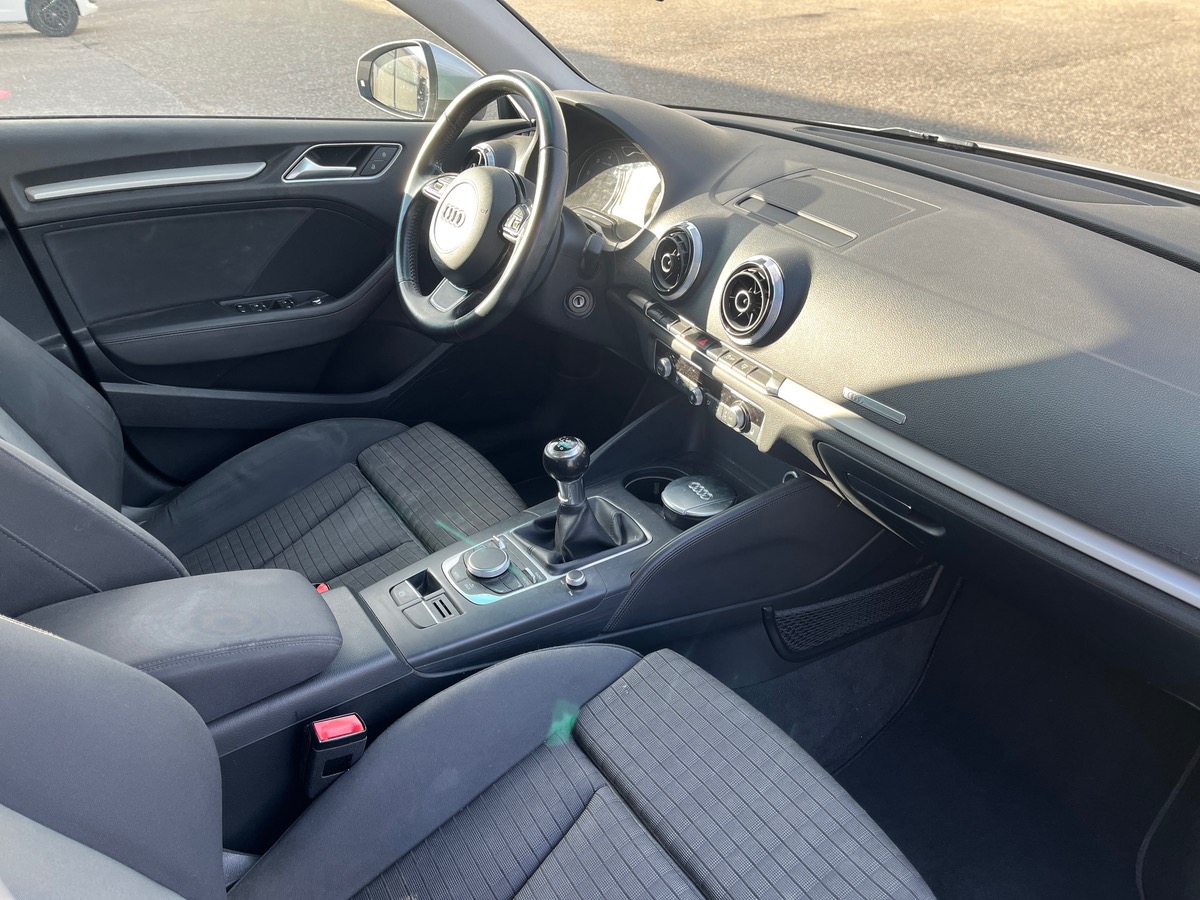 Audi A3 Limousine 1.6 TDI 110cv, Suivi entretien complet, courroie de distrib. OK, sièges chauffants