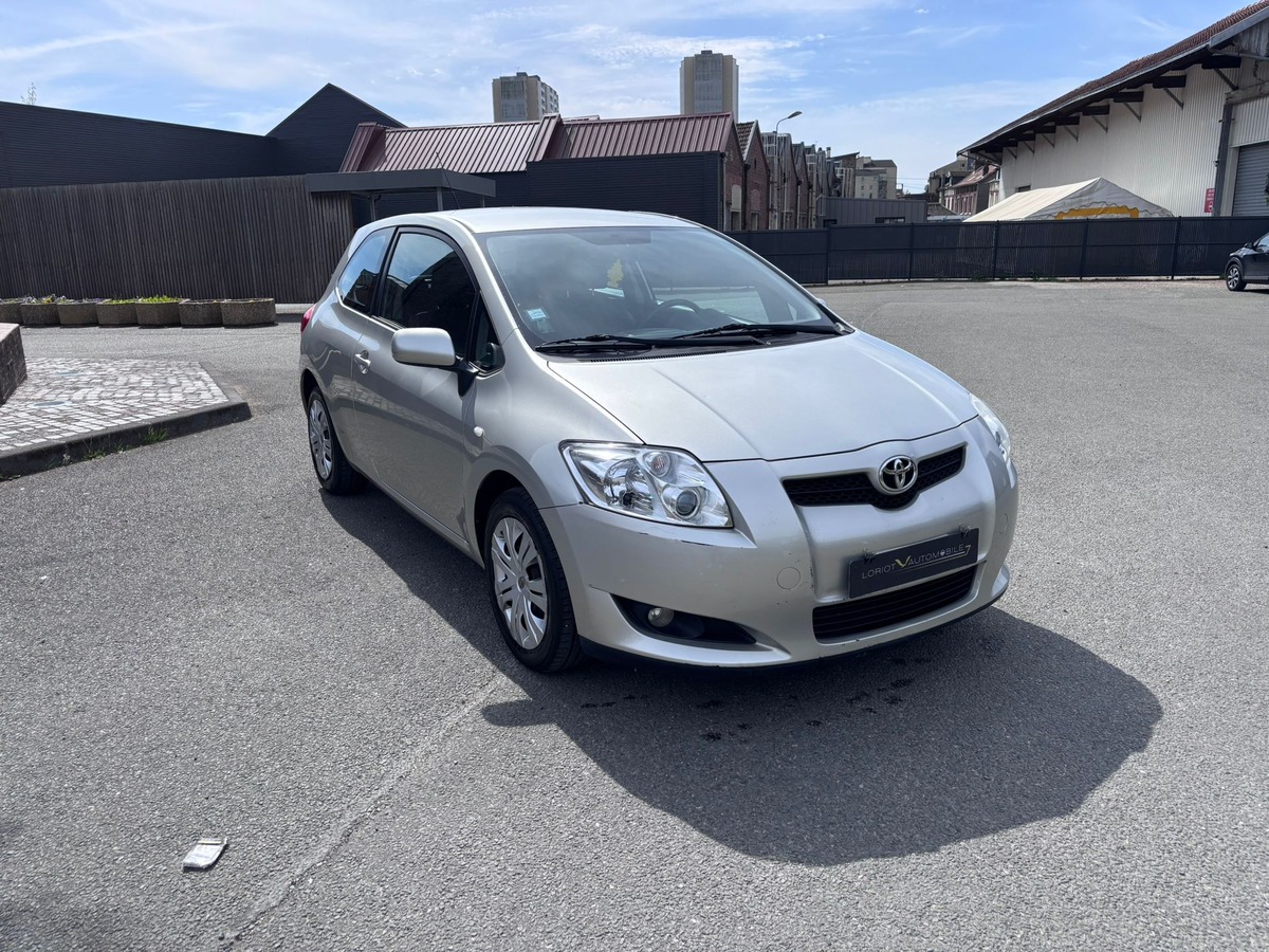 Toyota Auris 1.6i LUNA - Révisée - Garantie