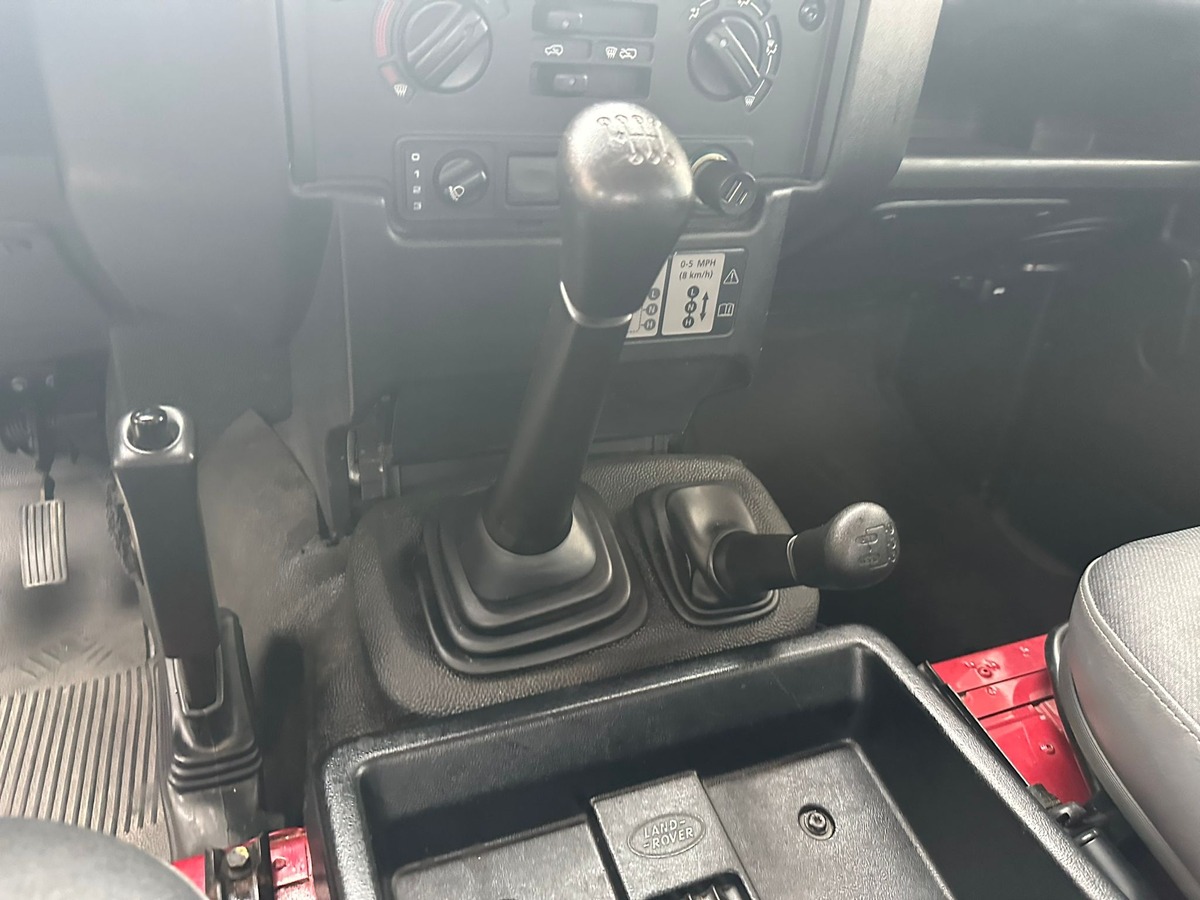 Land-Rover Defender 3 2.2 122 PICK UP MARK V