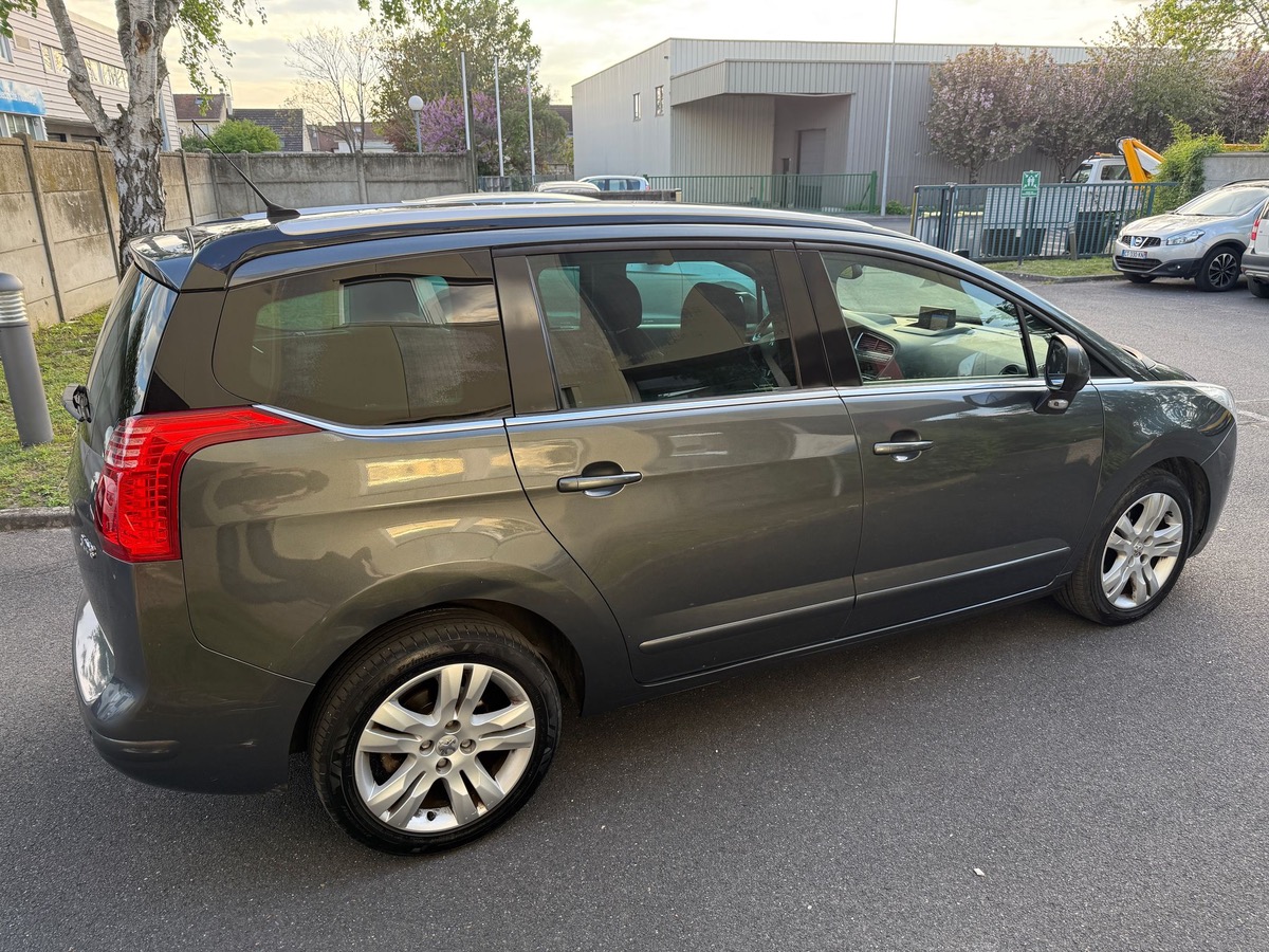 Peugeot 5008 1.6 HDI 115 CV 7 place style 4XCBL
