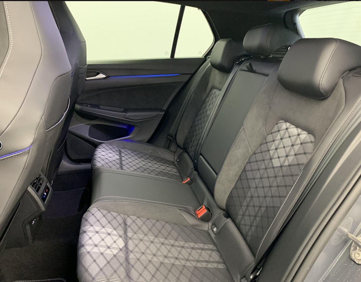 Volkswagen Golf 8 NOUVELLE 2.0 TDI 150 DSG7 R-LINE PLUSIEURS COULEURS DISPONIBLE