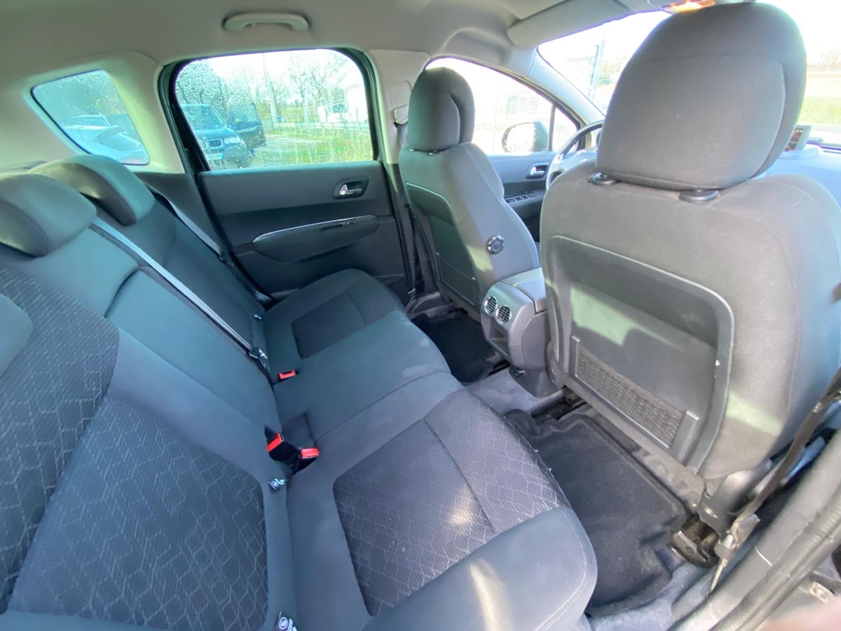 Peugeot 3008 1.6 hdi 120cv active business 196070km