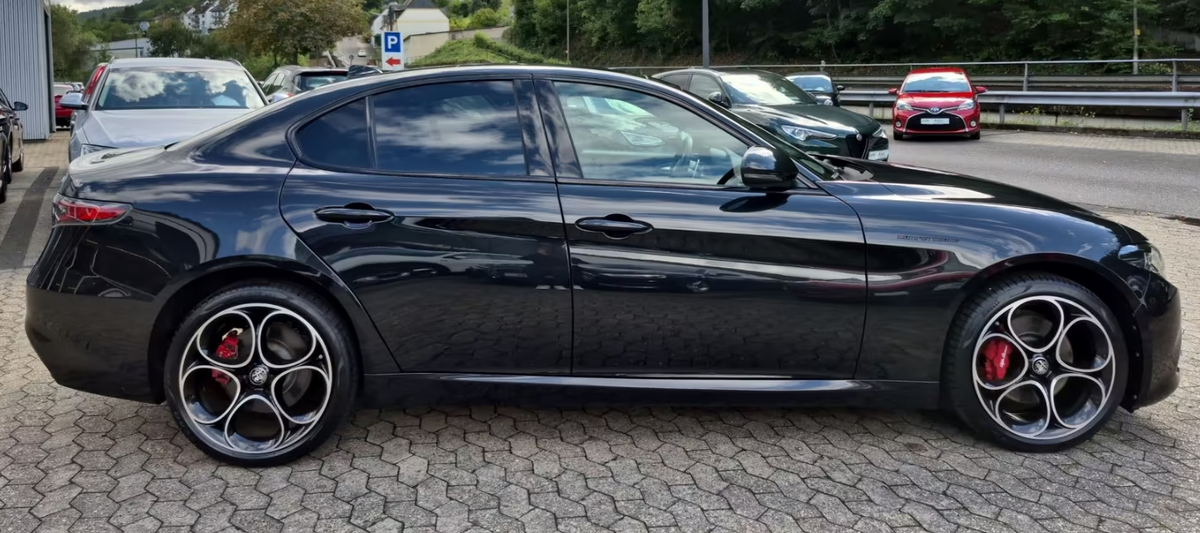 Alfa Romeo Giulia 2.0T 280ch Competizione Q4 AT8 Toit ouvrant Harman-Kardon