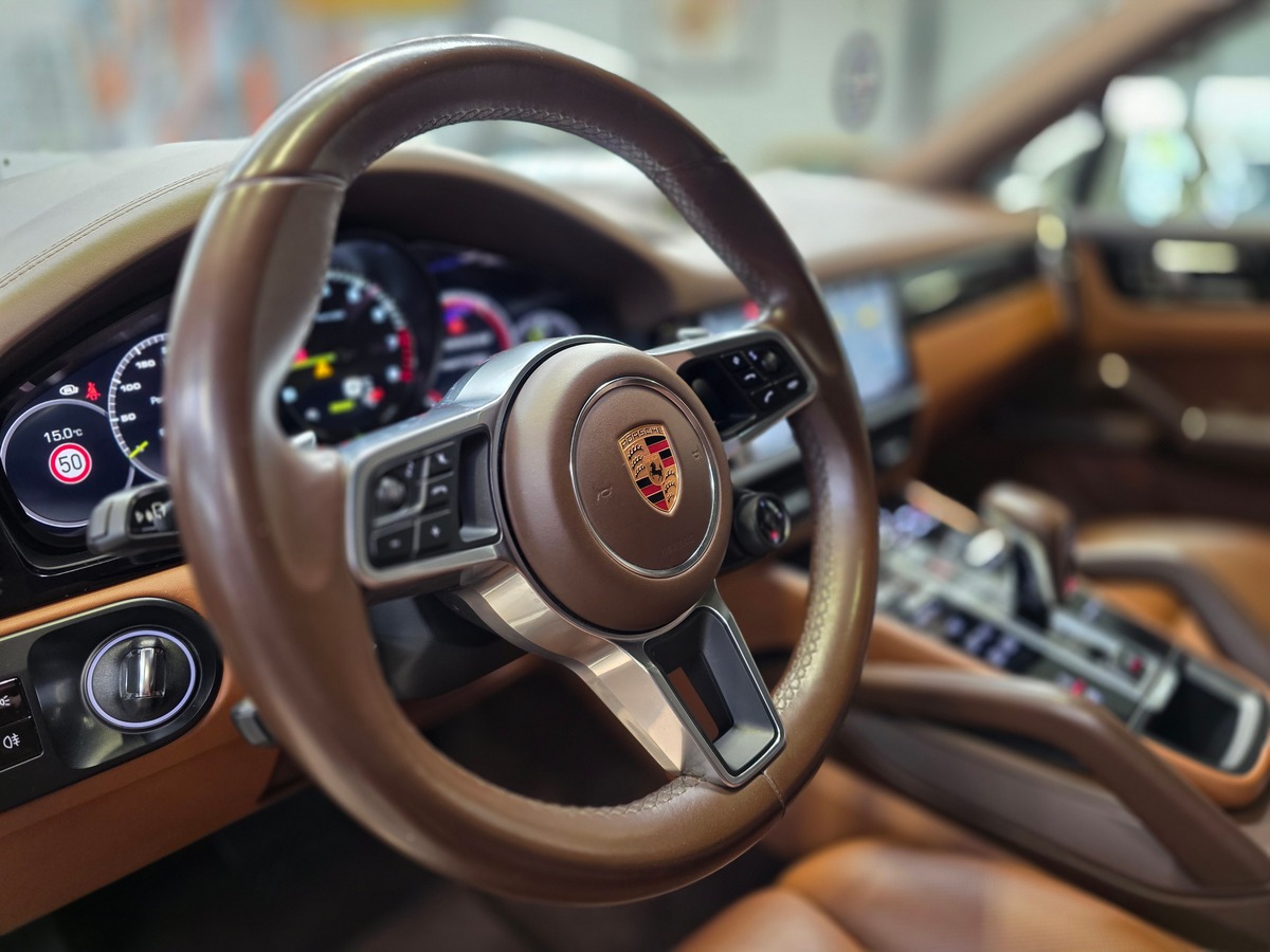 Porsche Cayenne COUPE E-HYBRID 462 FRANCAIS / CRAIE / PACK SPORT DESIGN
