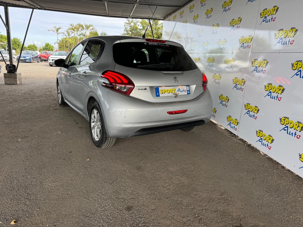 Peugeot 208 1.2 ESSENCE 42000KM 82CH  X SPORT AUTO X