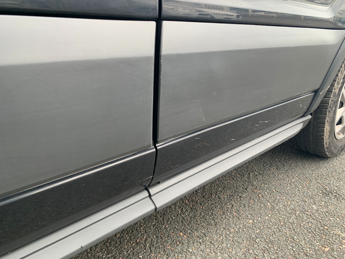 Ford TRANSIT 155 | Trend | Kit mains-libres Bluetooth | 1 Porte latérale coulissante | Climatisation