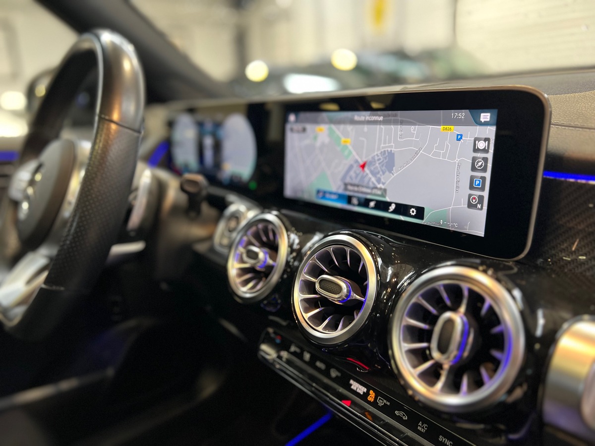 Mercedes-Benz GLB 7 PLACES 200 D 150 AMG LINE PREMIUM 8G-DCT