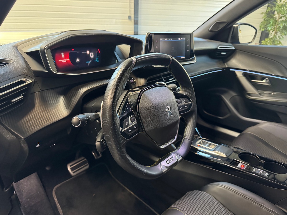 Peugeot 2008 GT 1.5 BLUE HDI