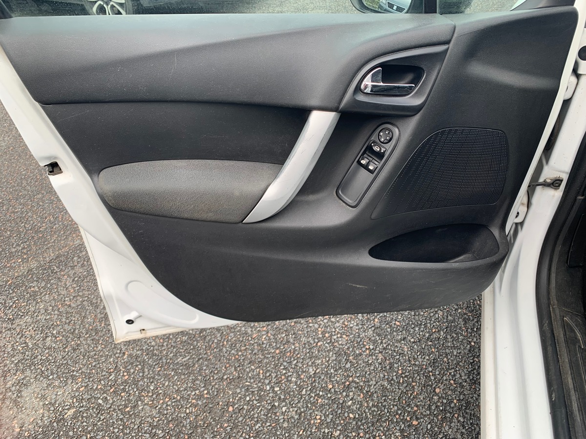 Citroën C3 68 ch | 2 Places | Régulateur de vitesse | Climatisation | Roue de secours homogène 15"