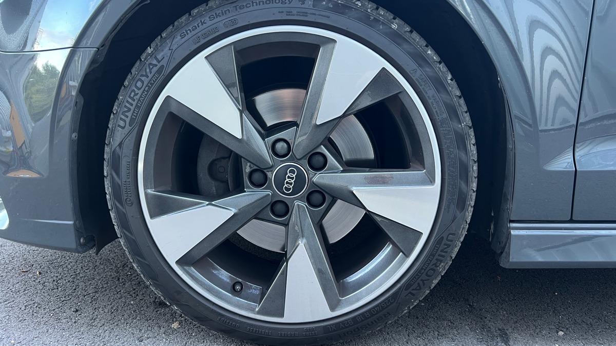 Audi A3 2.0 TFSI 190ch S-Line Quattro S tronic 7 - Gris Nano - Virtual Cockpit -  Système B&O -