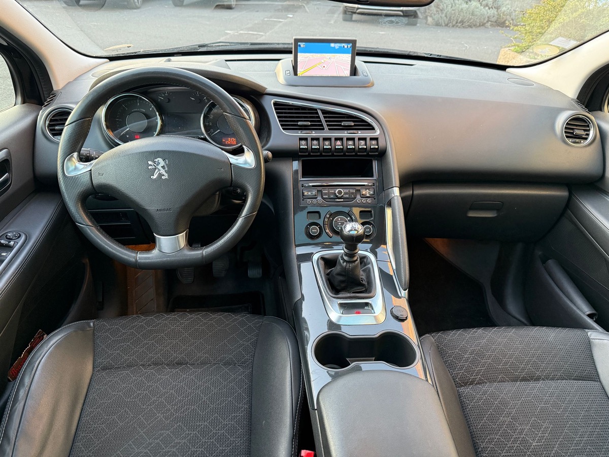 Peugeot 3008 1.6 e-HDI 115 CV allure en 4X carte bleu