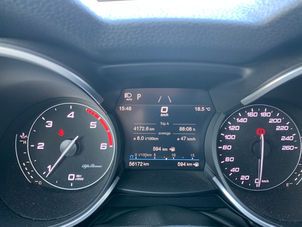 Alfa Romeo Stelvio 190 ch | Sprint | Caméra recul | Apple car Play | Coffre assisté électriquement