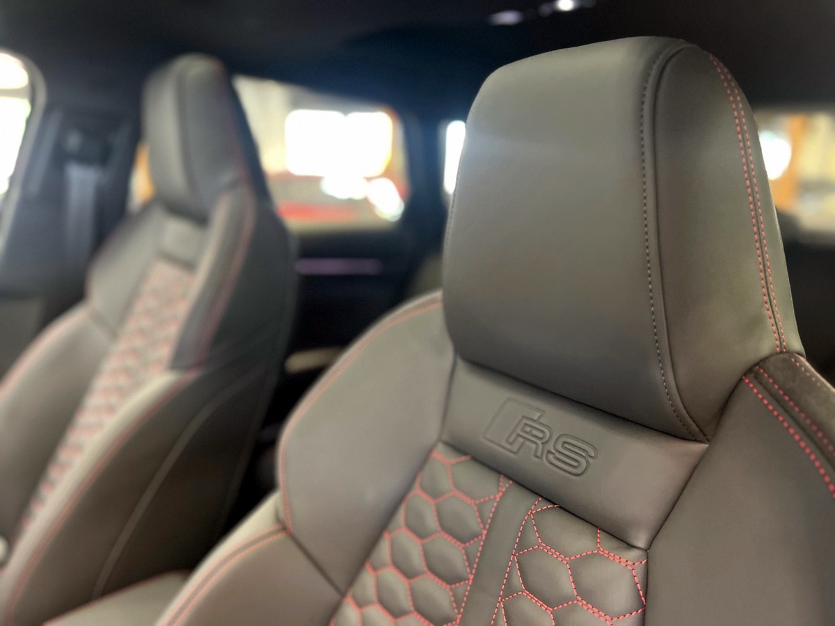 Audi RS3 Sportback QUATTRO 2.5L TFSi 400  S-TRONIC DAYTONA GREY 