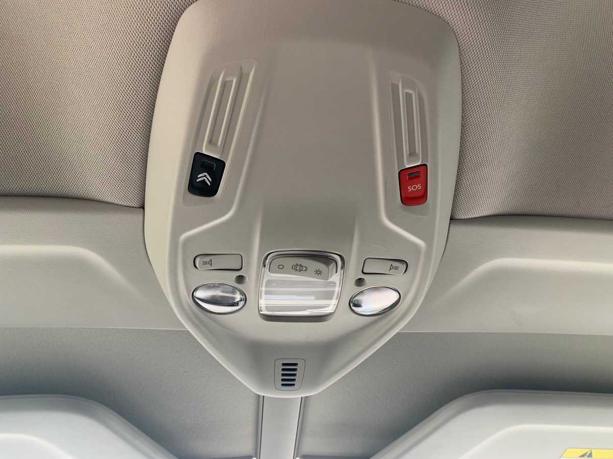 Citroën C4 Picasso FEEL | Mirror Screen | GPS Cartographique | Radar de station. AR & AV | Attelage.