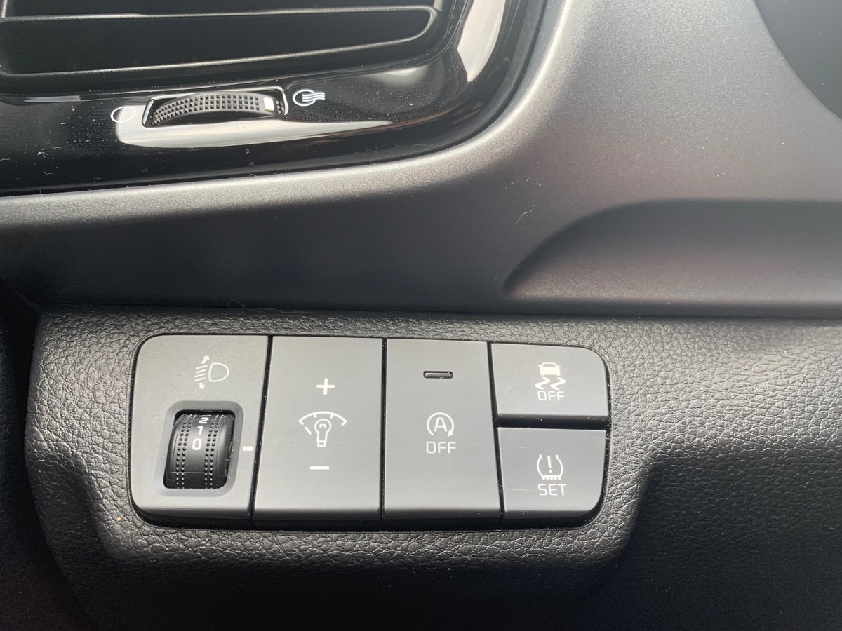 Kia Stonic 120 ch | Active | Caméra recul | Apple Car Play | Entretiens et Garantie constructeur