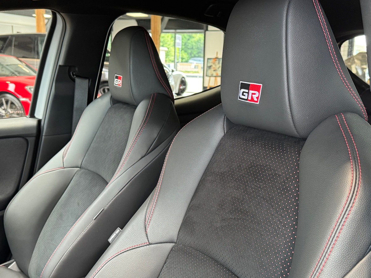 Toyota Yaris 1.5 VVTI 116CV GR SPORT JBL/ HUD 1ERE MAIN b