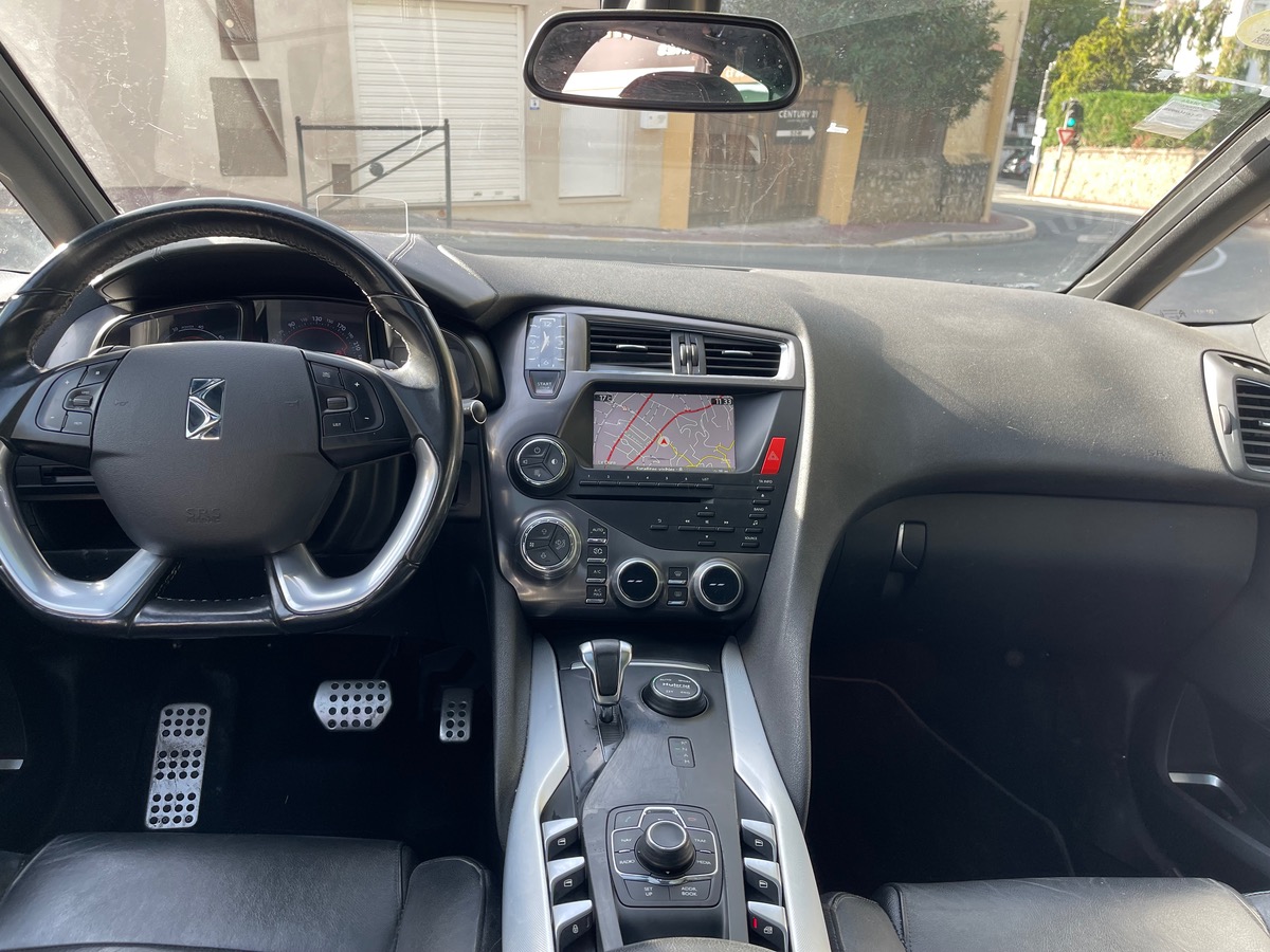 Citroën DS5 2.0 HDI 200 Hybrid4 4X4 163 CV / Toit Panoramique / GPS / Intérieur Cuir / Full