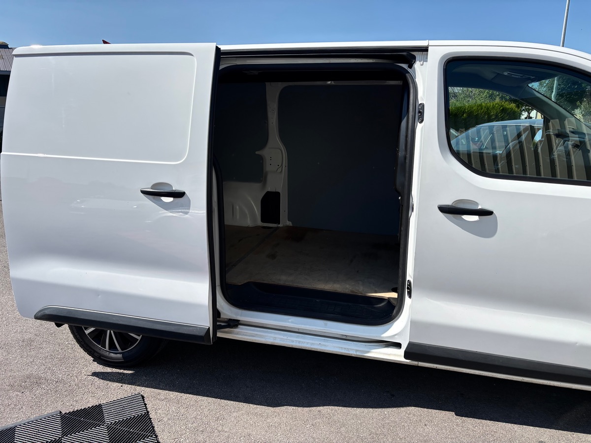 Peugeot Expert L2H1 2.0 120 BVM6 Premium Pack