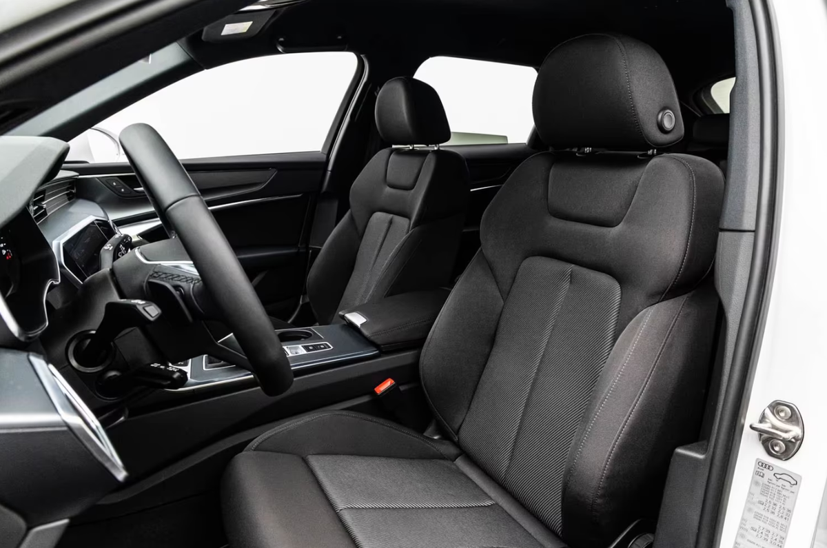 Audi A6 Avant 40 TDI 204ch S line S tronic 7/Caméra/LED/VO Allemand/Malus 5500e