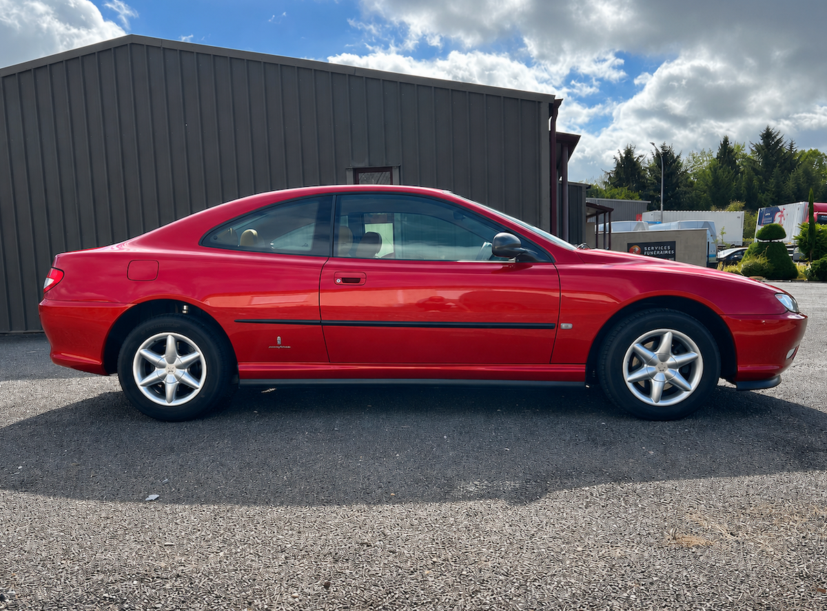 Peugeot 406 Coupé 2.0 16s (135 ch)