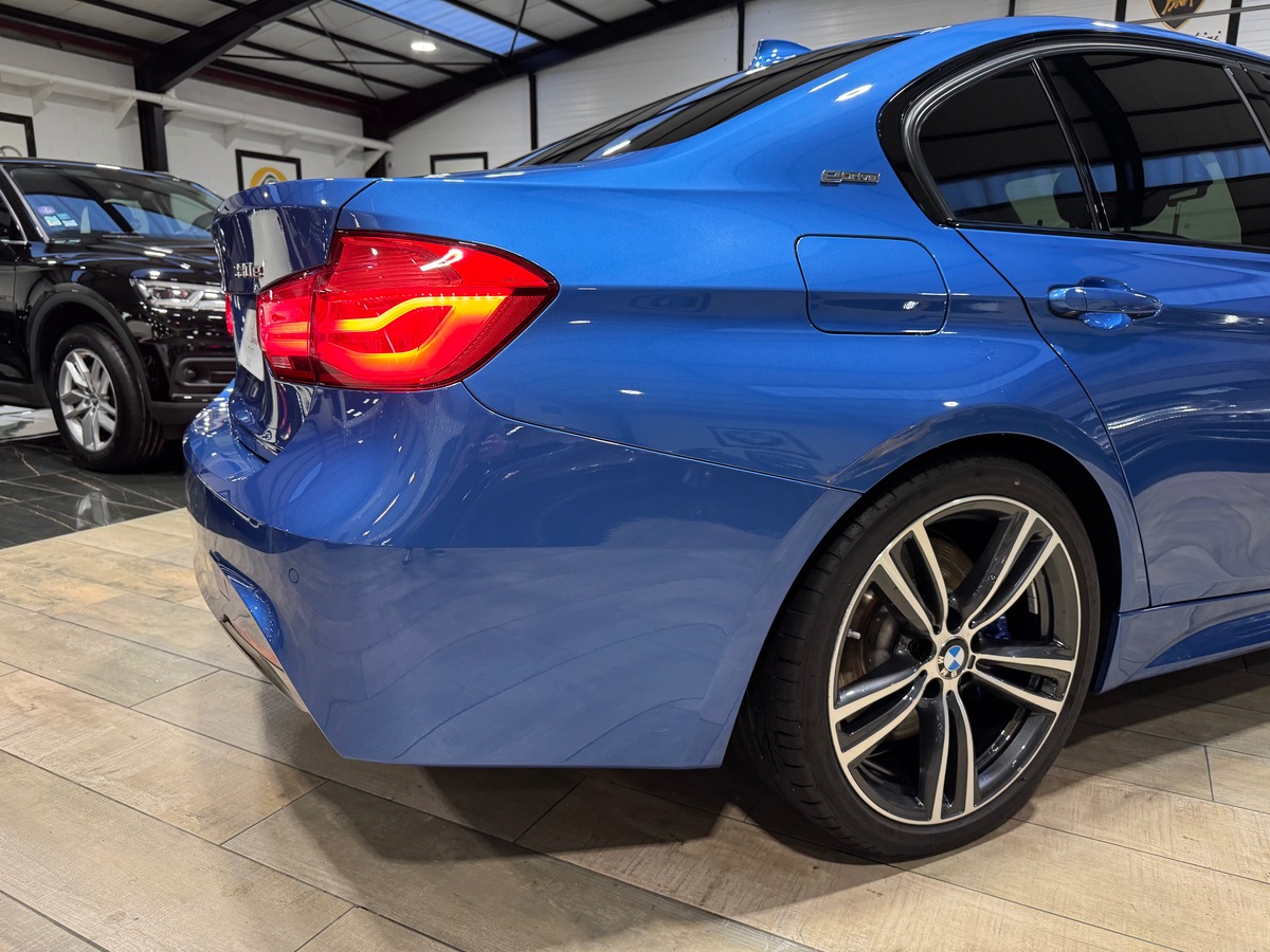 Bmw Série 3 330E IPERFORMANCE 252CV PACK M DKG8 1ER MAIN/UHD/CARPLAY/ALCANTARA ÉTRIER MPERFORMANCE M