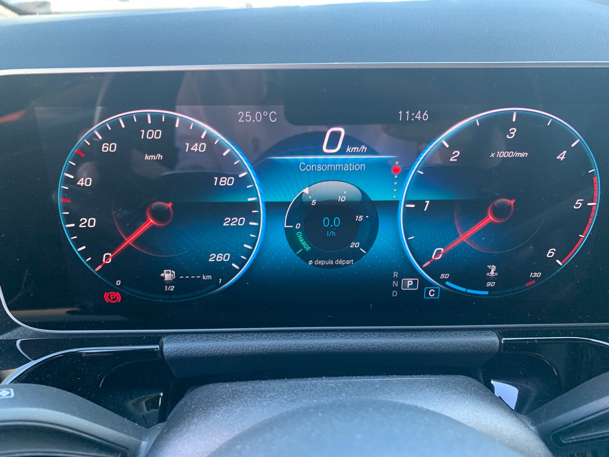 Mercedes-Benz Classe B 150 chevaux | Progressive Line | Siéges chauffants | Caméra recul | Attelage