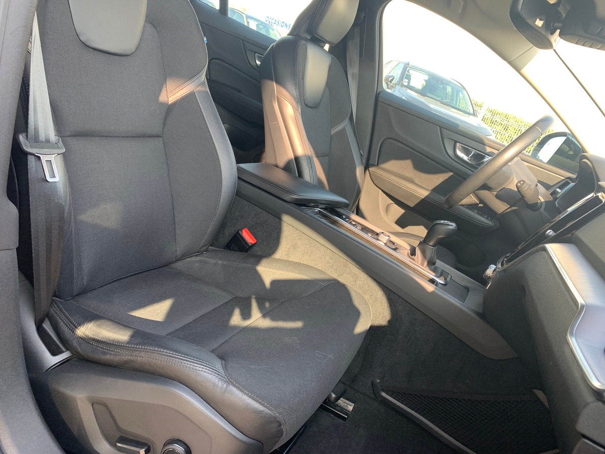 Volvo V60 150 ch | Momentum business | Caméra de recul | Avertisseur Angles Morts | Apple car Play