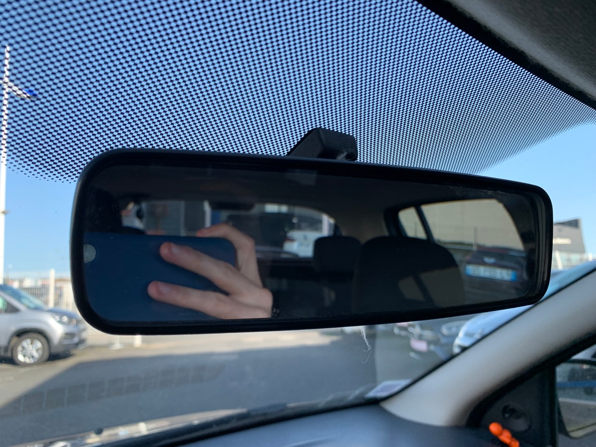 Dacia Sandero 75 ch | Régulateur limiteur de vitesse | Roue de secours galette + cric |  Bluetooth