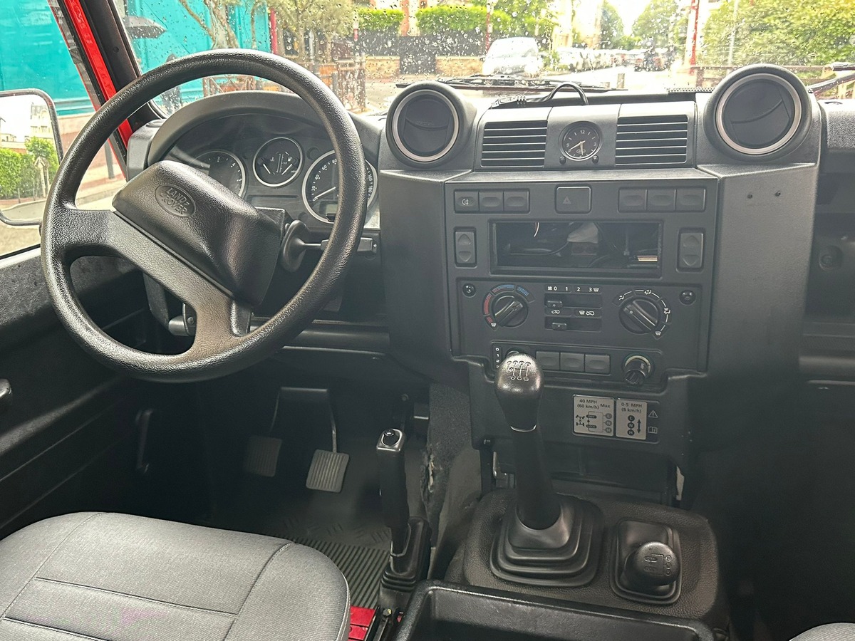 Land-Rover Defender 3 2.2 122 PICK UP MARK V