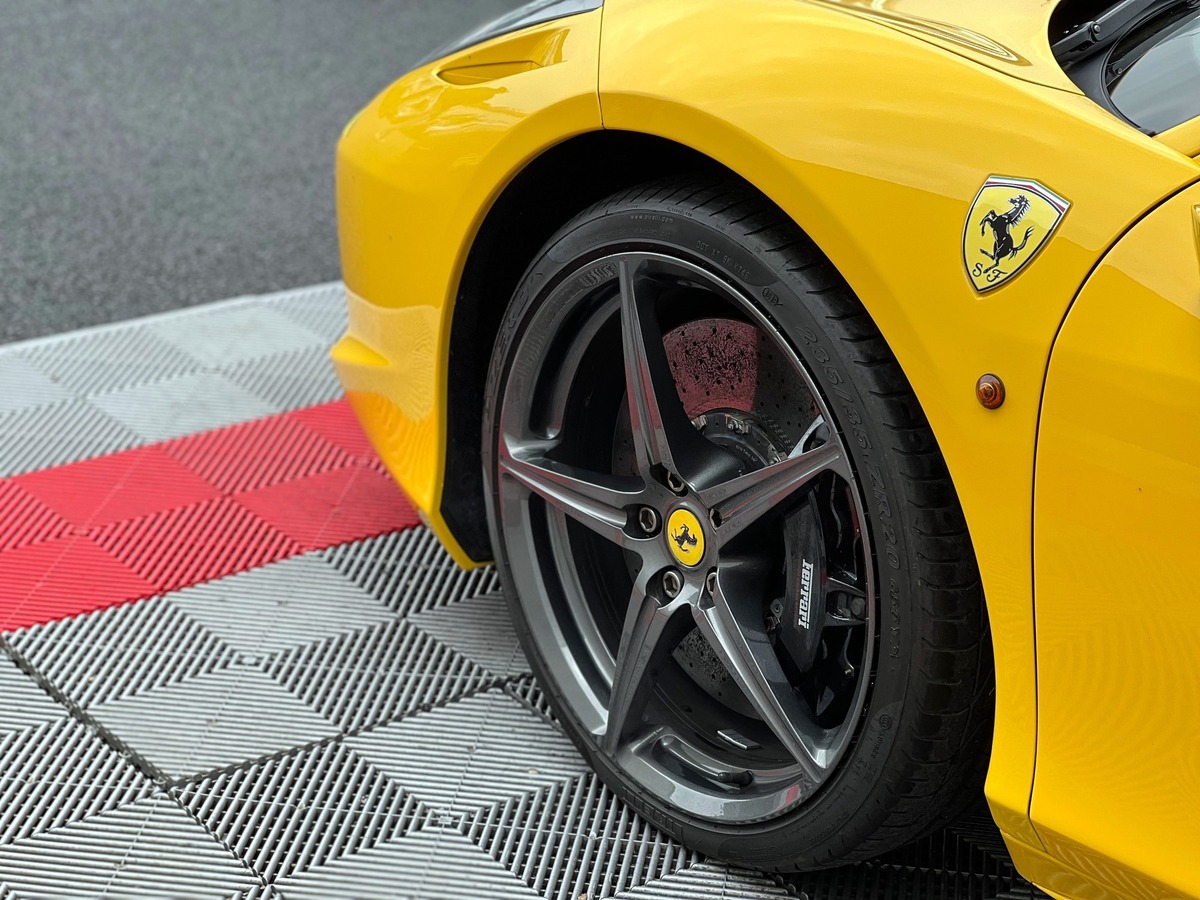 Ferrari 458 ITALIA V8 4.5 570 VOLANT LED / BAQUET