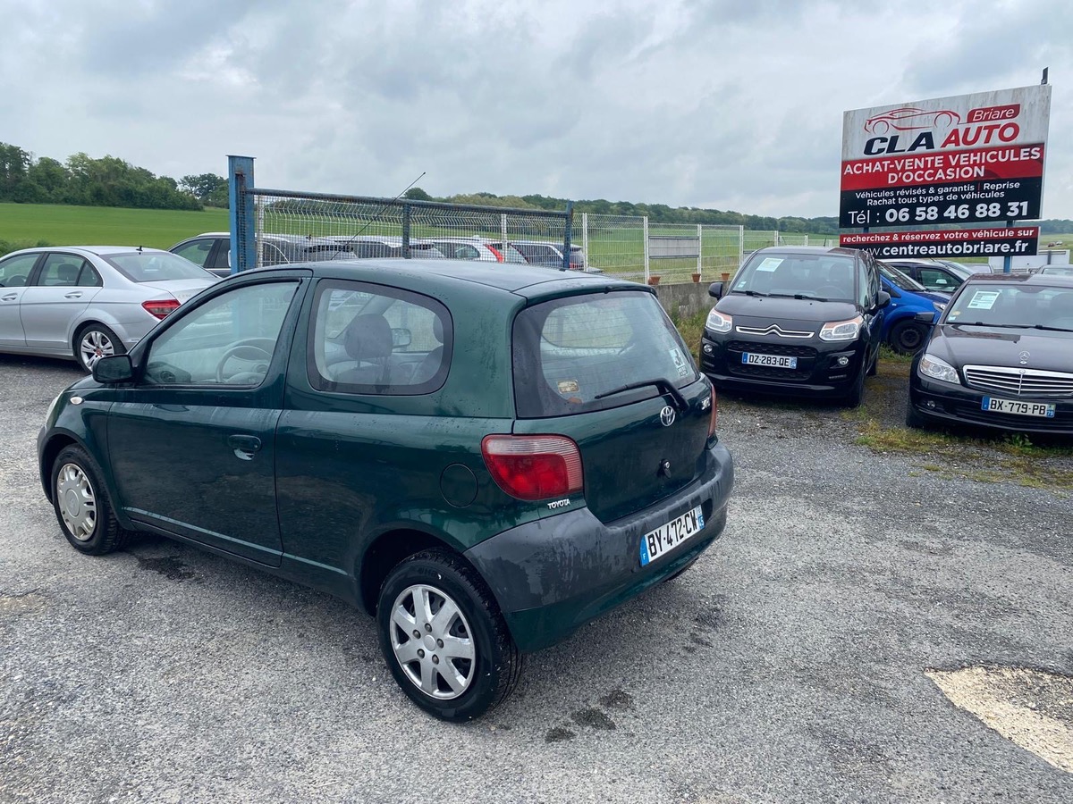 Toyota Yaris 1.0i 70cv petit prix garantie 3 mois 