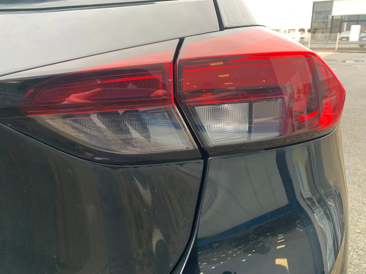 Opel Corsa 100 ch | Elegance business | Pack City Premium | JA 17'' Noire Diamant | GPS | Phares LED