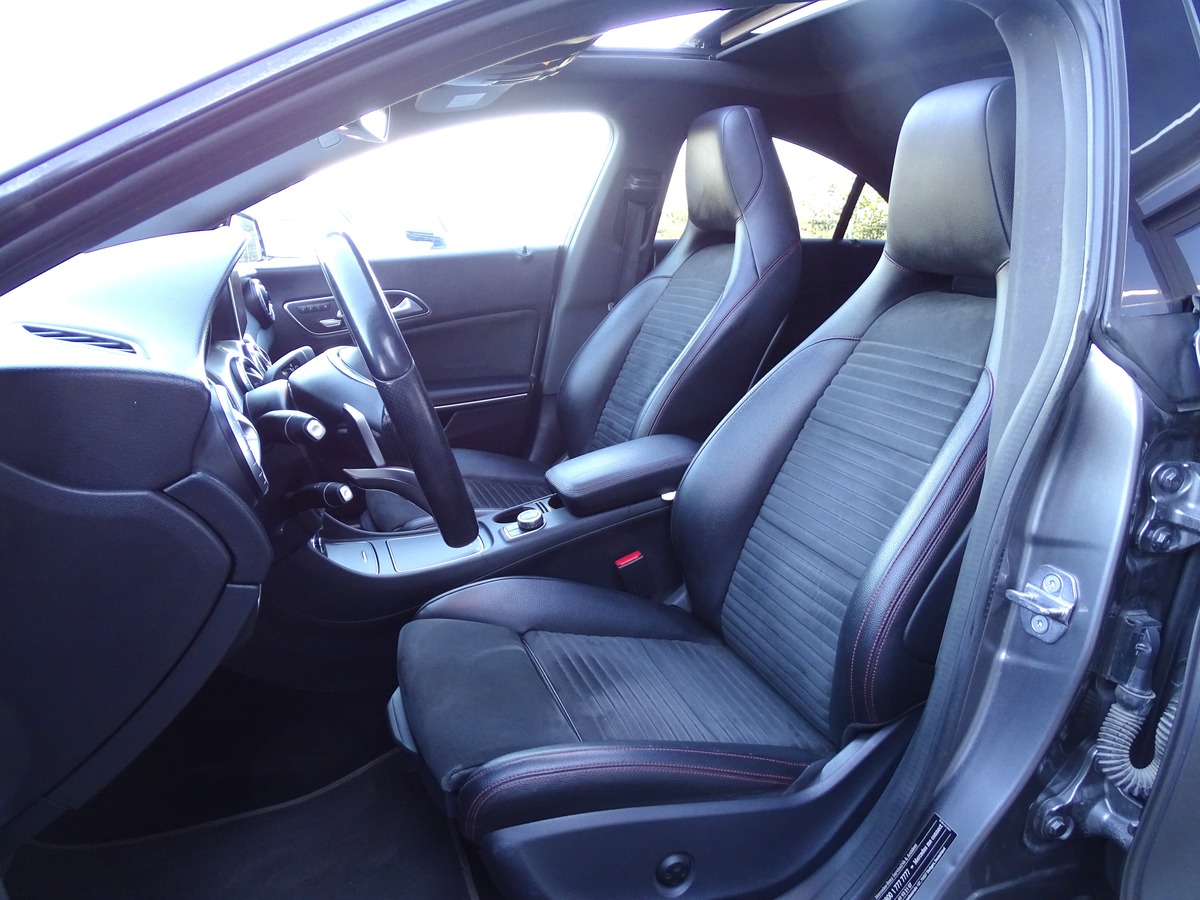 Mercedes-Benz CLA (2) 220D 177 Ch FASCINATION AMG 7G-DCT - Toit Panoramique / Sièges électriques