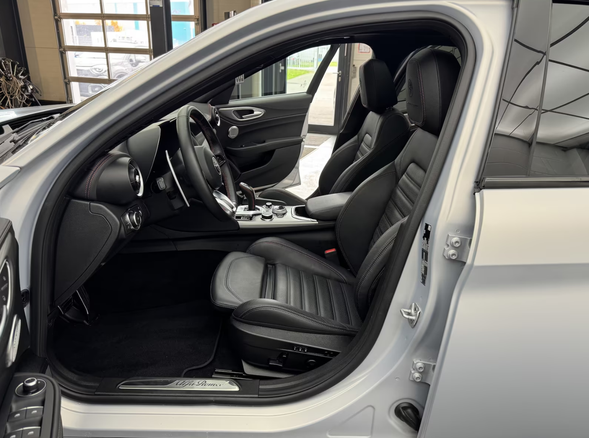 Alfa Romeo Giulia 2.0T 280ch Competizione Q4 AT8/Gris Panarea Mat/Harman-Kardon/Toit ouvrant