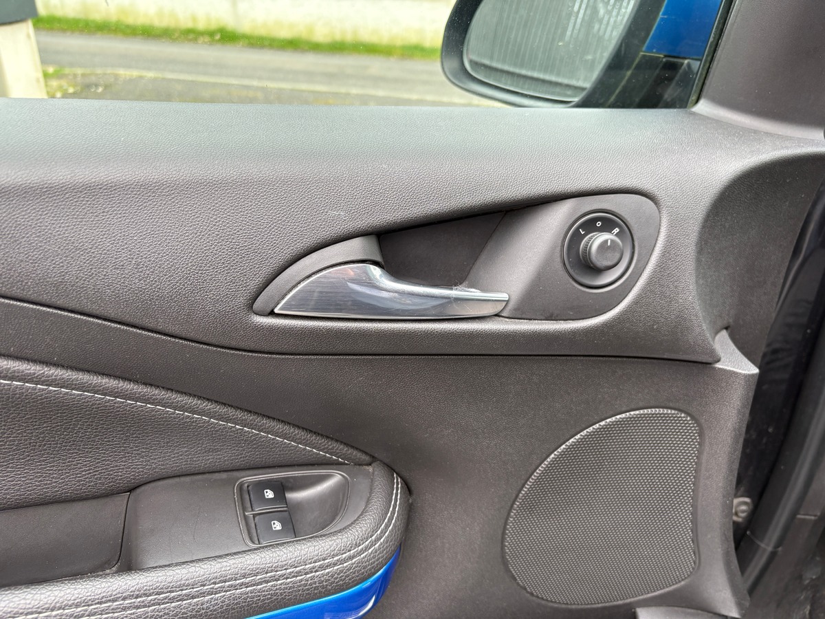 Opel Adam 1.4 Twinport 87ch - 5cv