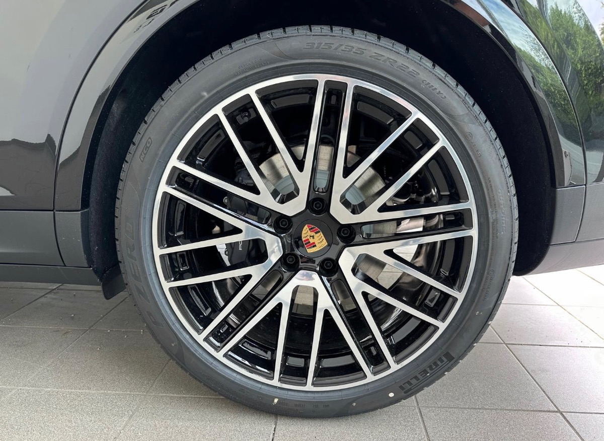 Porsche Cayenne 2024 E-Hybrid 470ch État Neuf