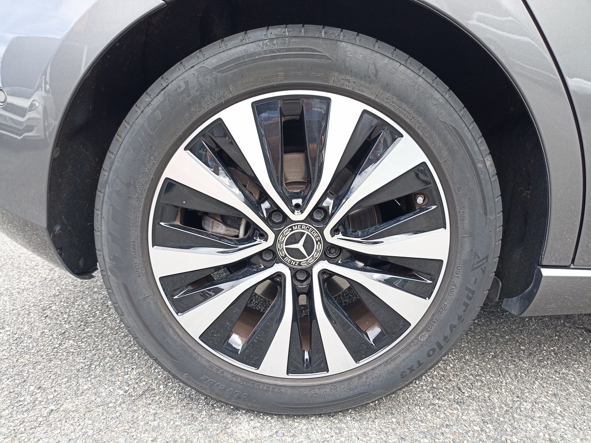 Mercedes-Benz Classe A A180 136 7G-DCT BUSINESS LINE