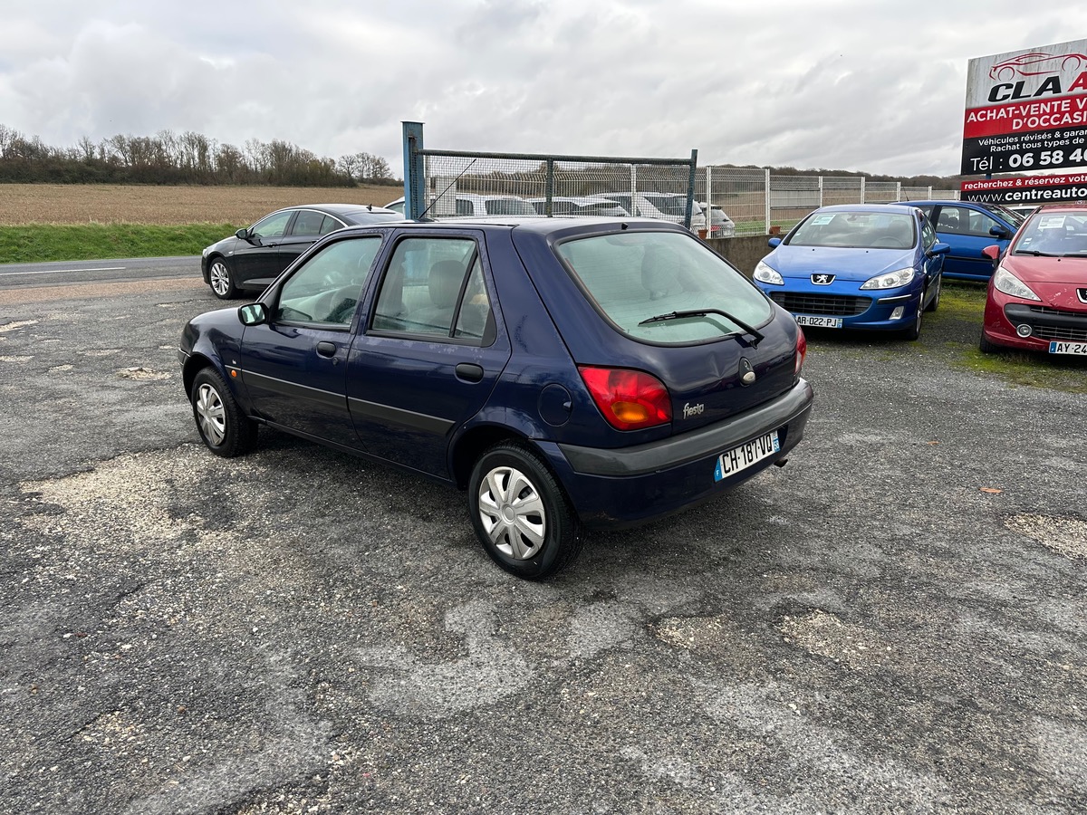 Ford Fiesta 1.25i  75cv petit prix 