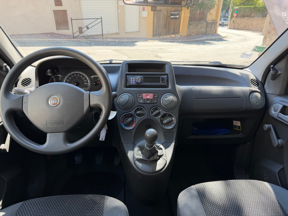 Fiat Panda 1.2 69 CV / 1 er Main / Km Réel / 5 Portes