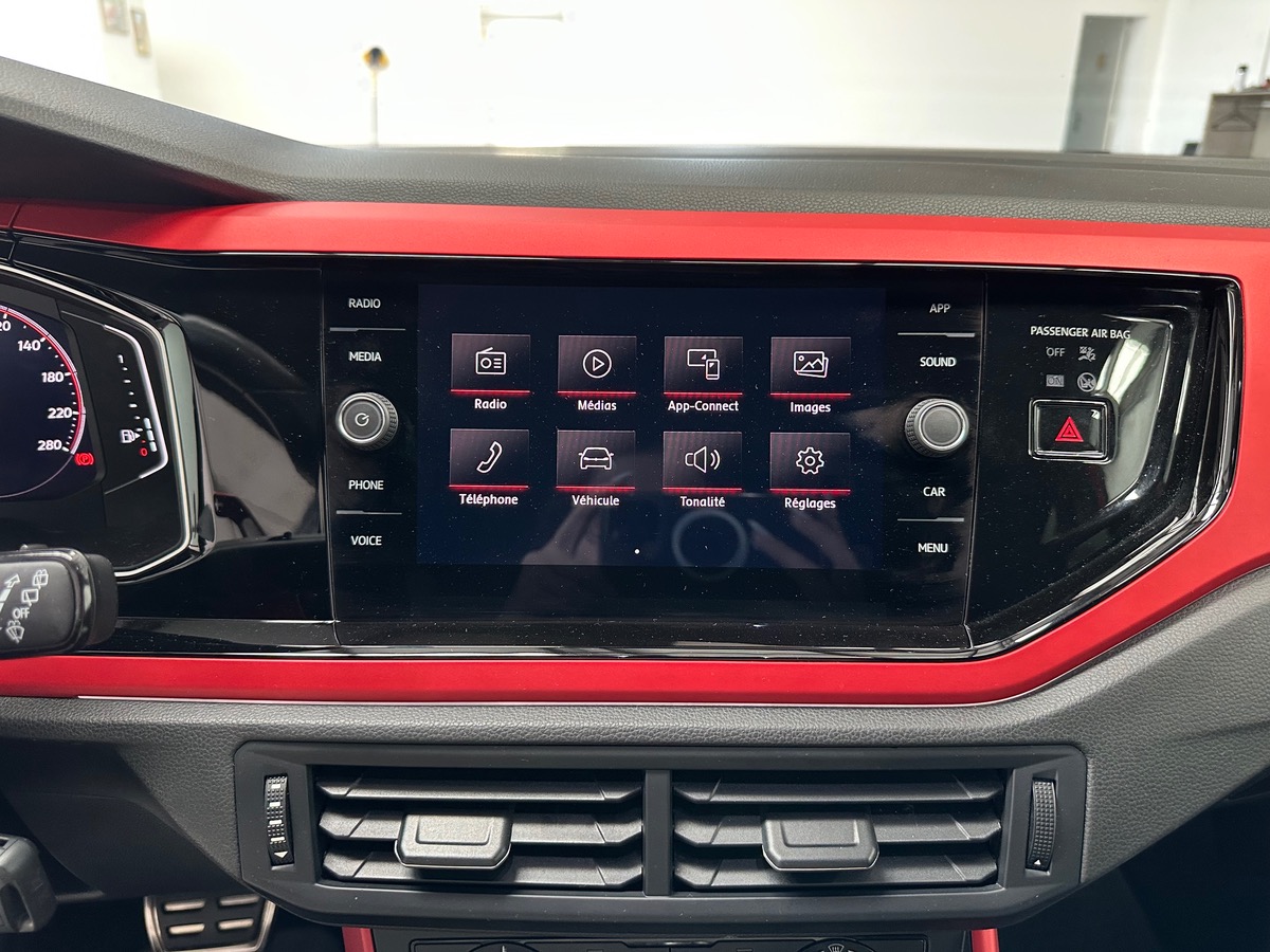 Volkswagen Polo VI GTI 2.0 TSI 200cv DSG6