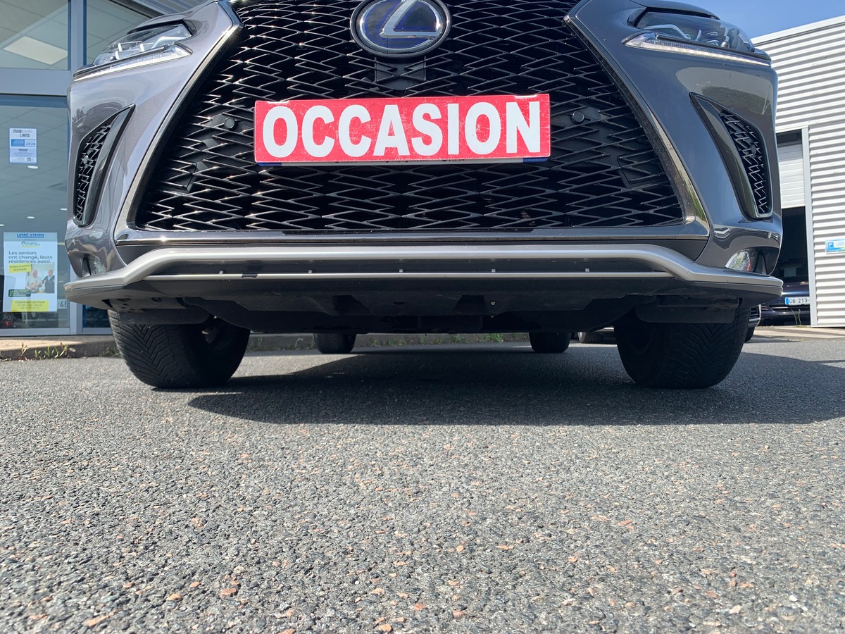 Lexus NX 300h 197 ch | F-SPORT 4WD | Caméra de recul | Siéges électriques | Toit panoramique | GPS