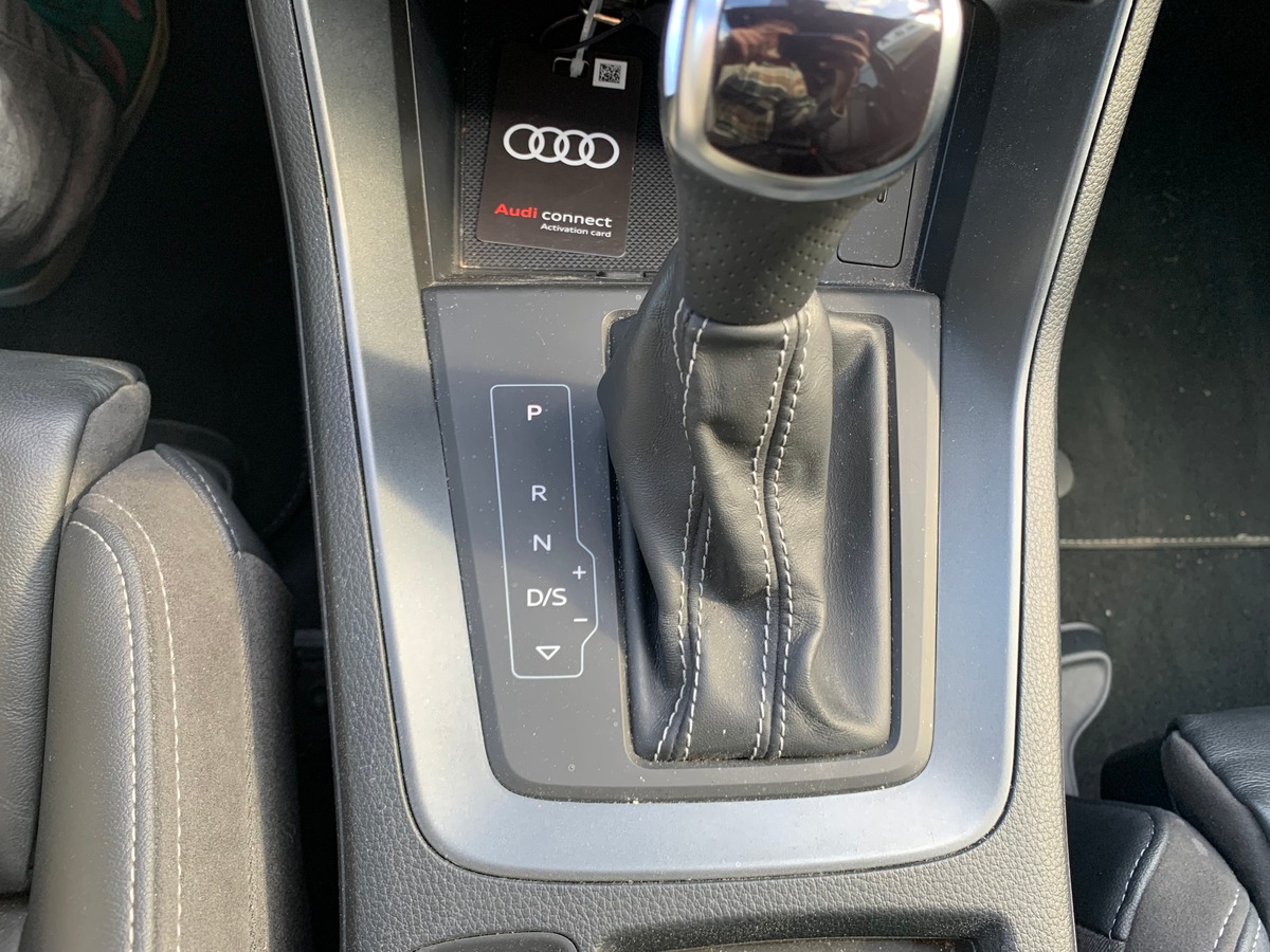 Audi Q3 Sportback 150 ch | S-Line | Caméra de recul | Apple car Play | Coffre assisté électriquement