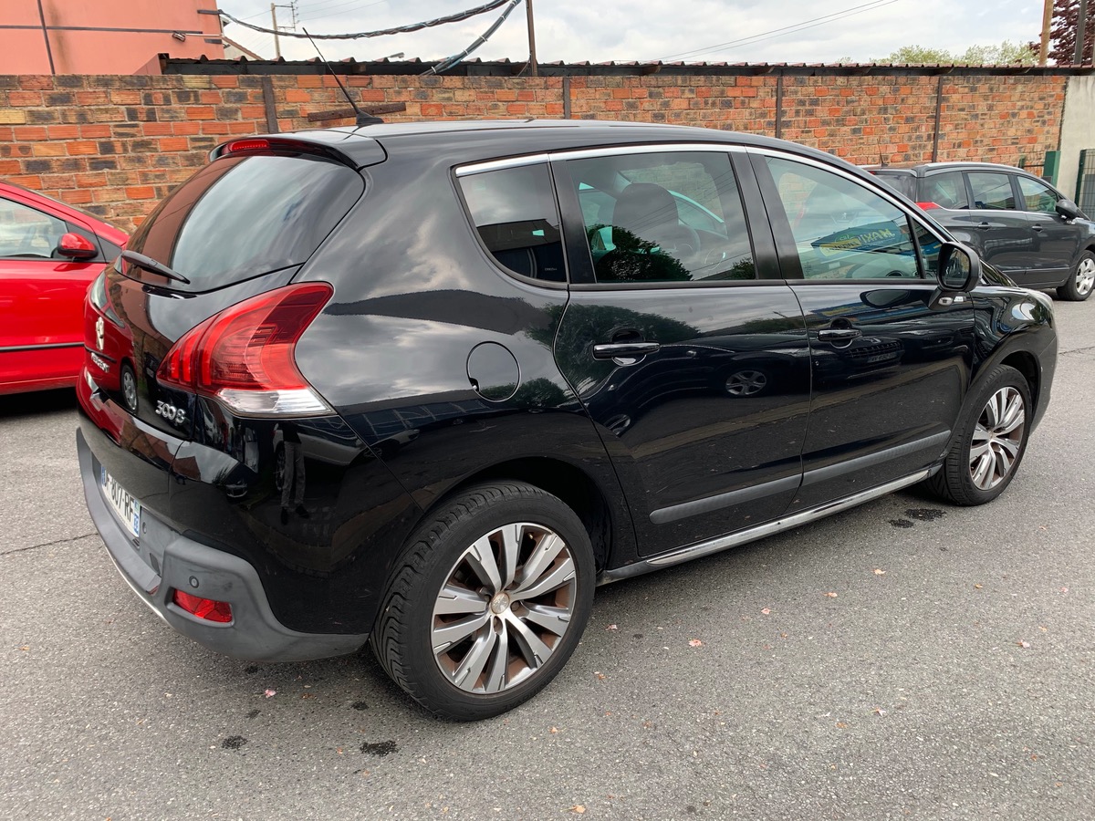 Peugeot 3008 1.6 e-HDI 115 CV 1r  mains 4X CB