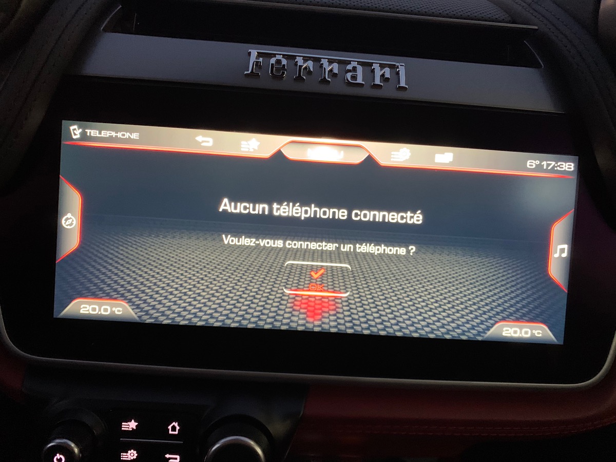 Ferrari GTC4LUSSO T 610 ch | V8 3.9 | Dernière révision constructeur à 22209 kms en 02/2025